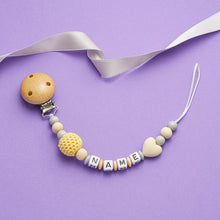 Lade das Bild in den Galerie-Viewer, Schnullerkette mit Namen gelb herz