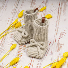 Lade das Bild in den Galerie-Viewer, Babystiefel / Babyschuhe / Patik