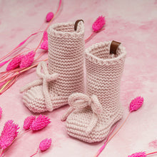 Lade das Bild in den Galerie-Viewer, Babystiefel / Babyschuhe / Patik