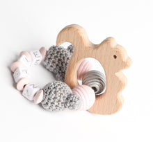 Lade das Bild in den Galerie-Viewer, Greifling - Kleines Eichhörnchen